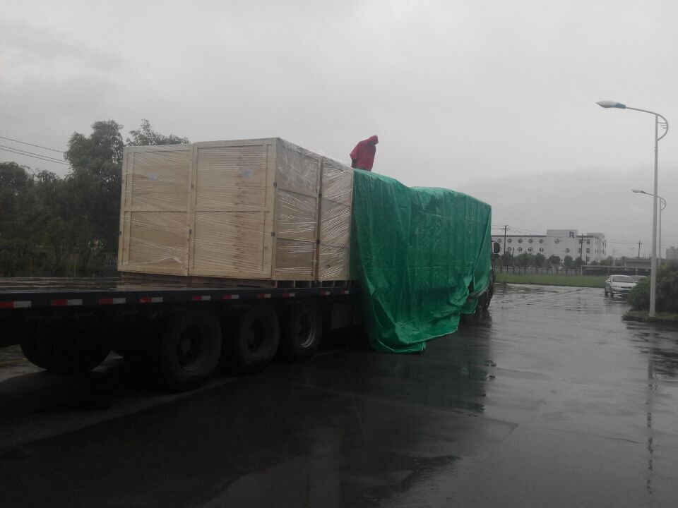 2017年6月北京創(chuàng)聯(lián)匯通電氣-雨中發(fā)貨現(xiàn)場(chǎng)，一直以顧客服務(wù)為較好